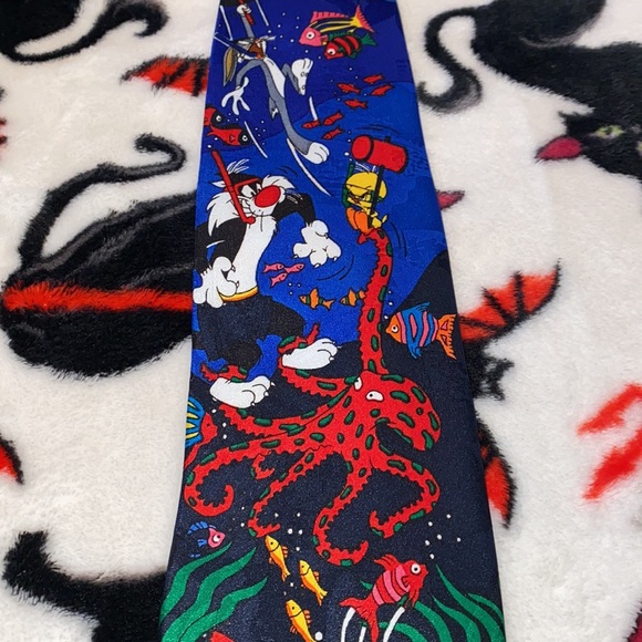 Vintage 90s Looney Tunes Tie - Picture 3 of 6